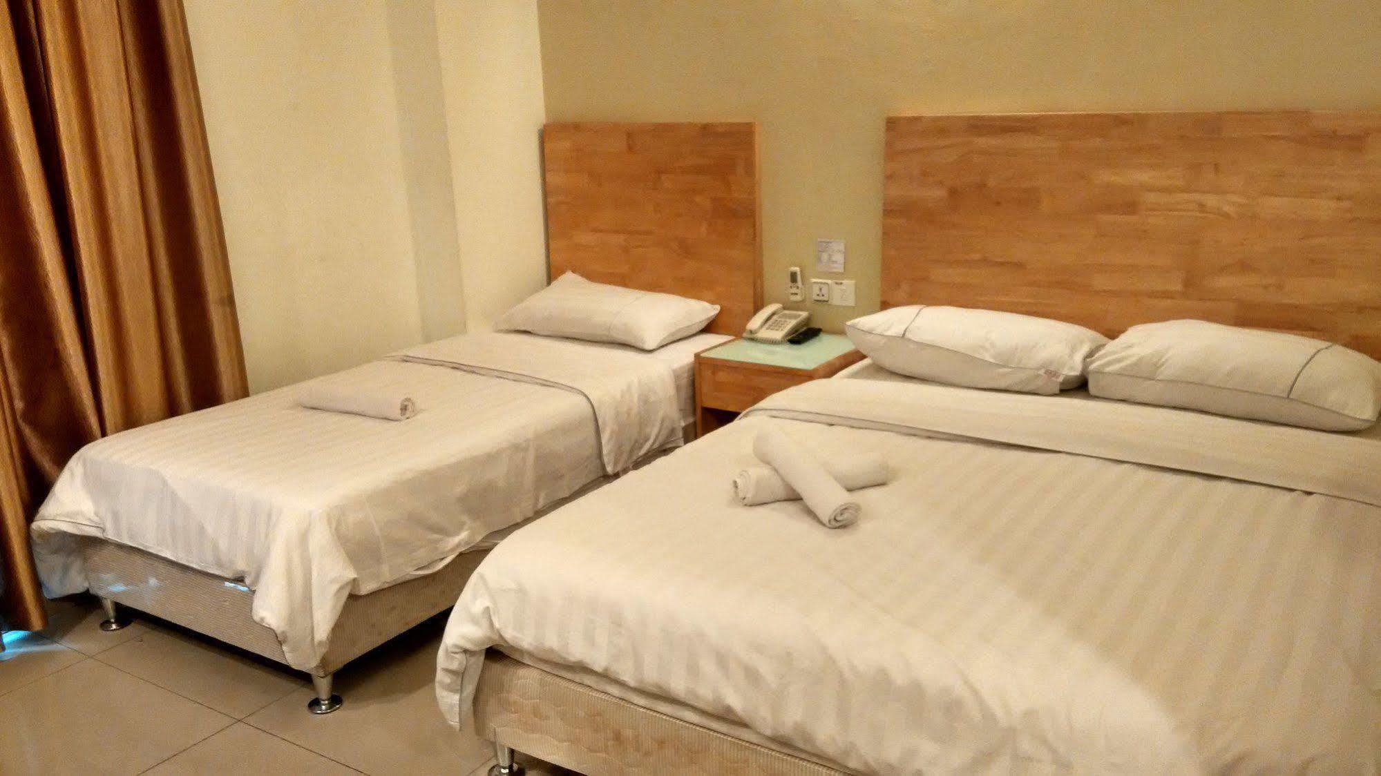 Hotel Desaria Petaling Jaya Bagian luar foto